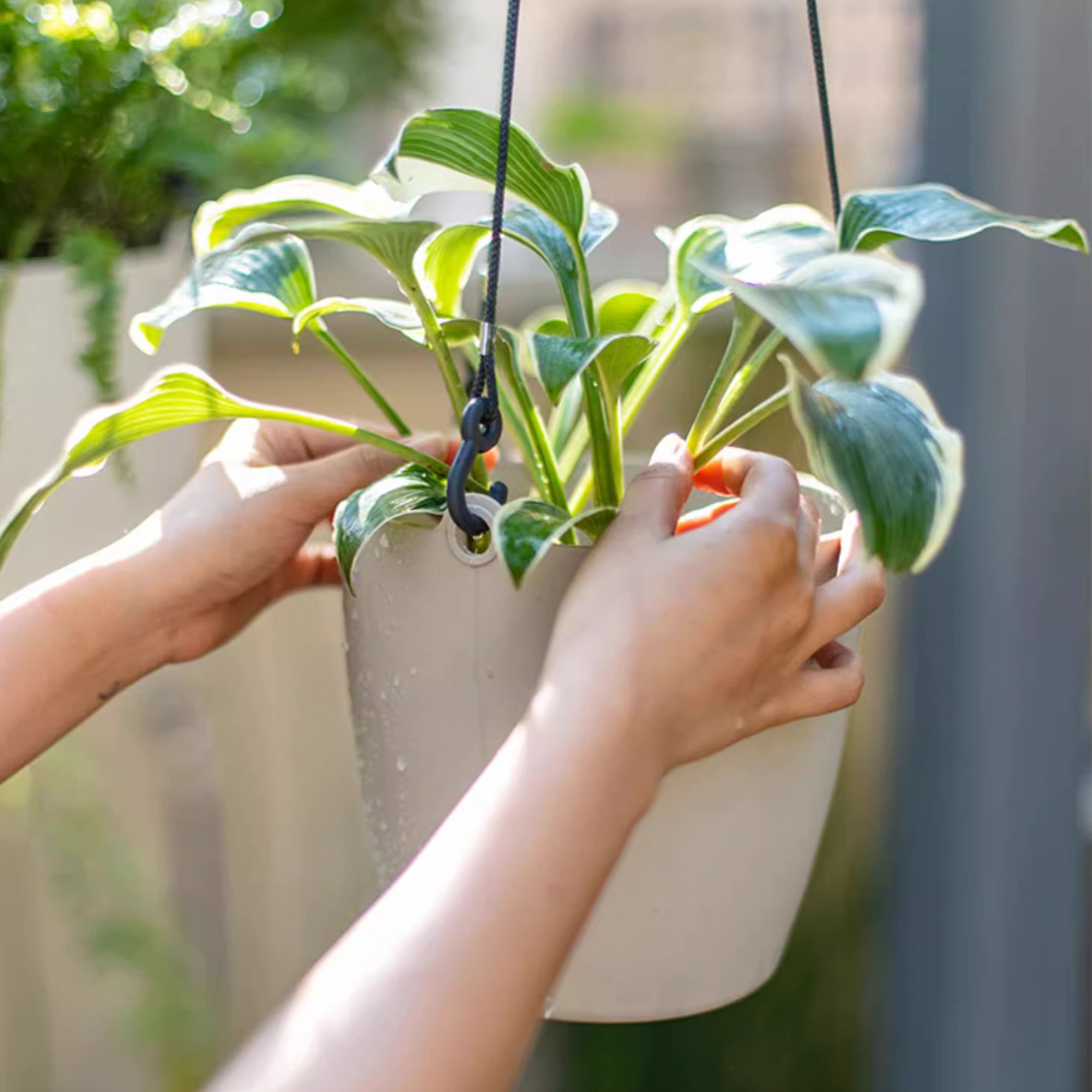 Modern Resin Hanging Planter